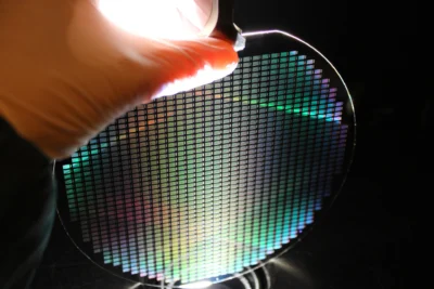 1237 gratings in one single wafer